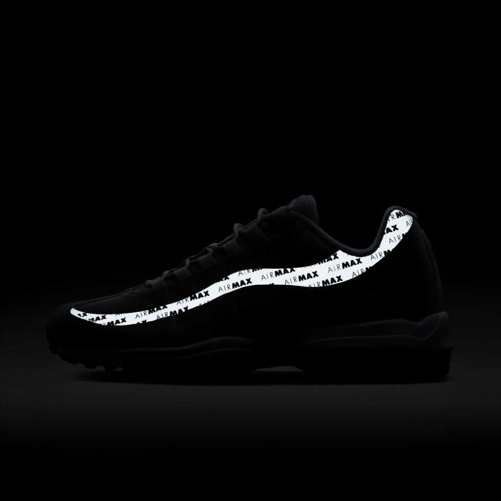 Reflective tier found on the AM95 with the words "Air Max" displayed