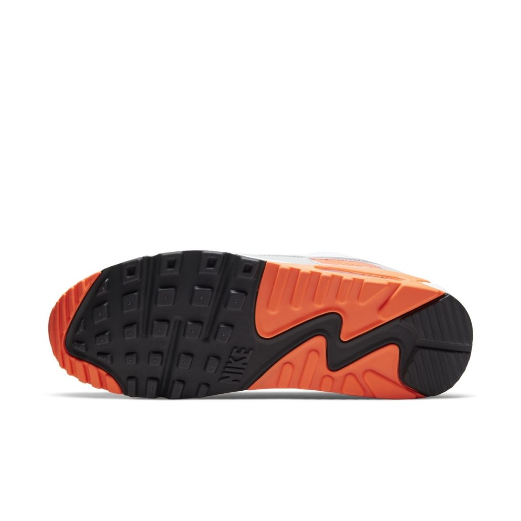 Blended outsole of the AM90 of Hyper Orange and Black