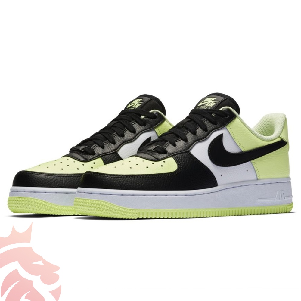 nike wmns air force 1 07 barely volt