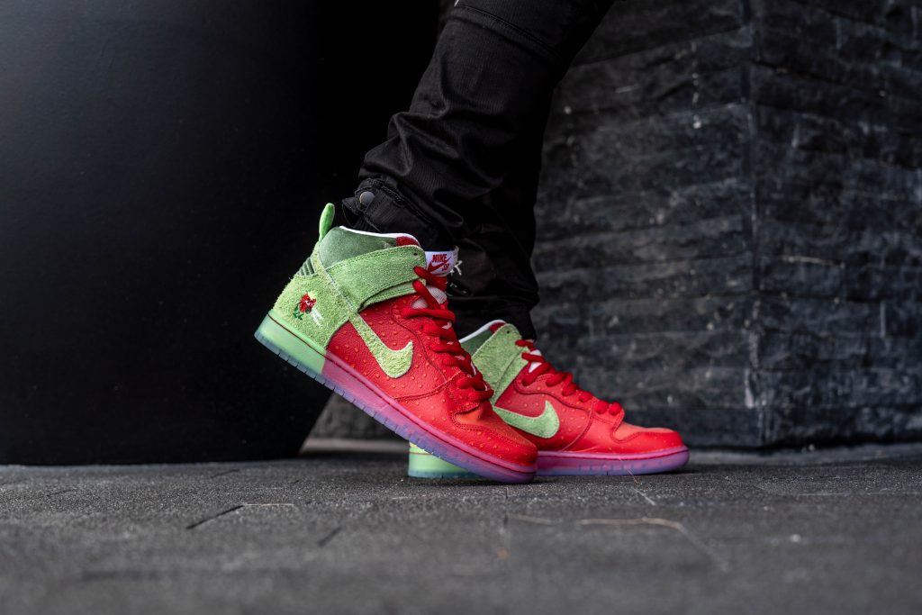 420 strawberry cough nike