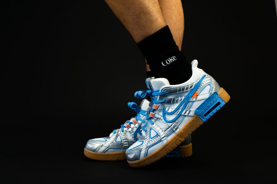 unc rubber dunk on feet