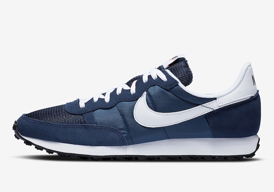 nike challenger blue
