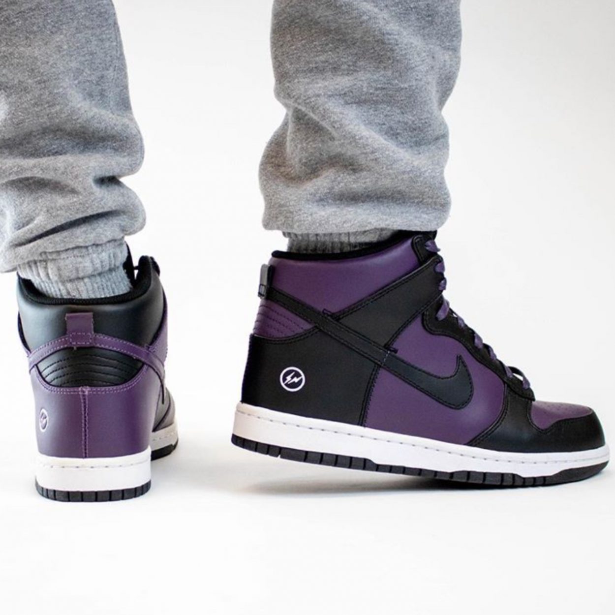 fragment dunk beijing on feet
