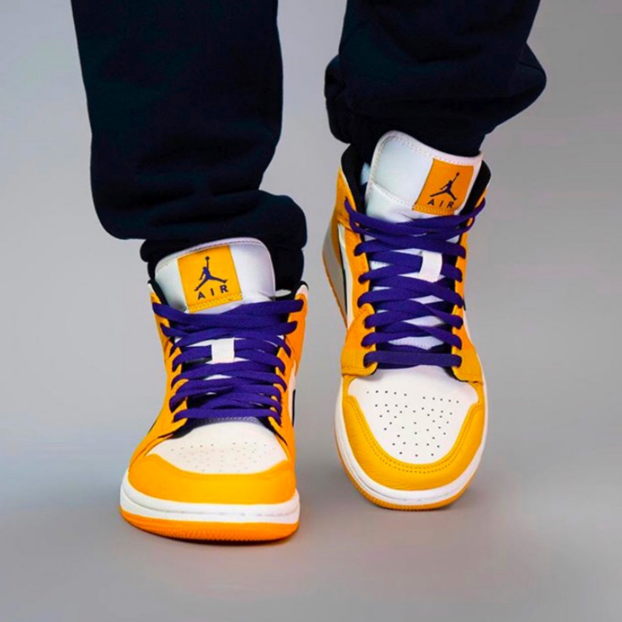 jordan 1 se lakers