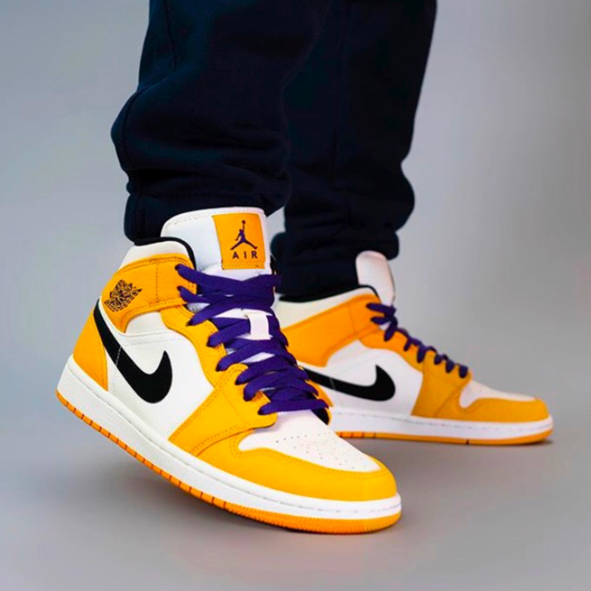 aj1 mid se lakers