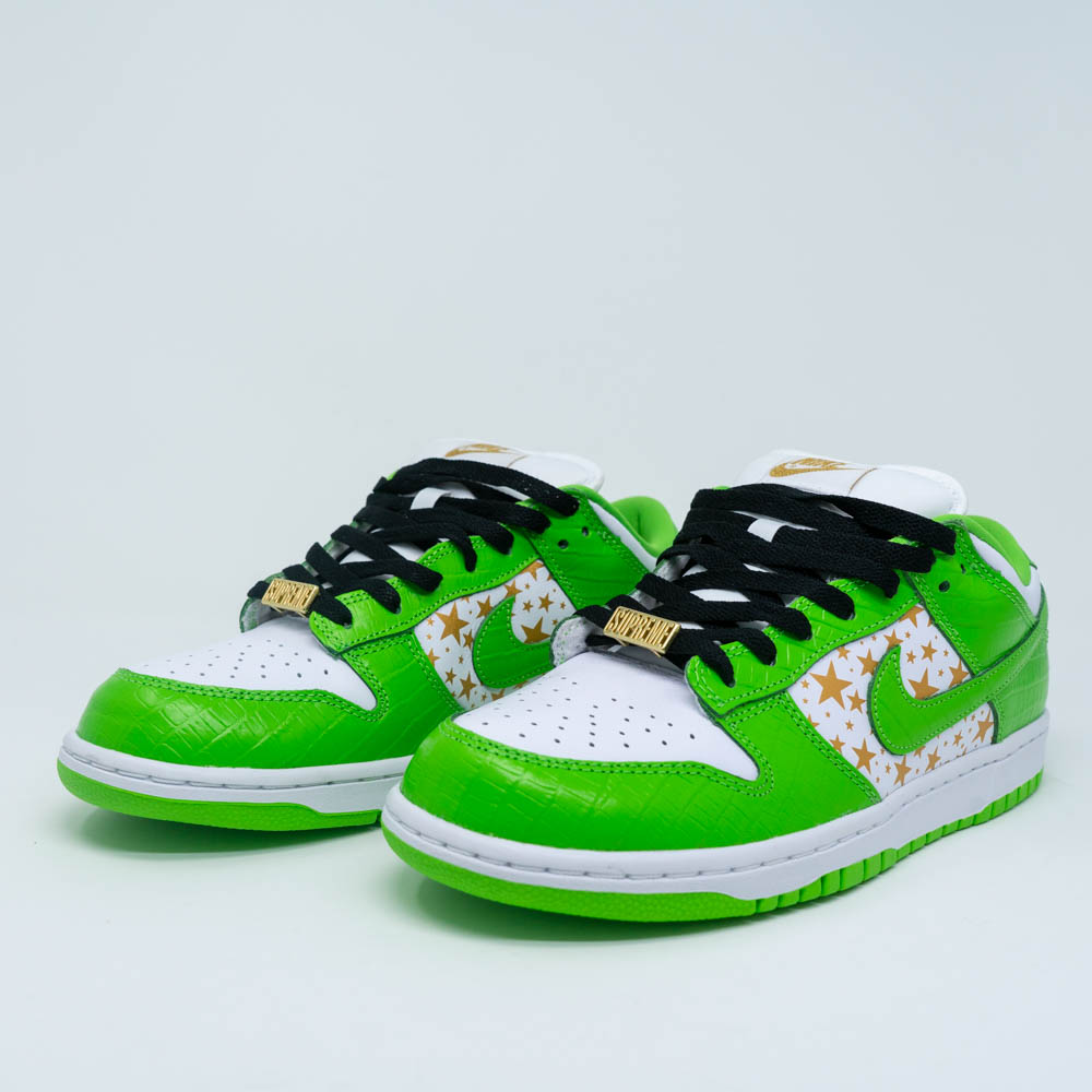 supreme nike sb dunk low green