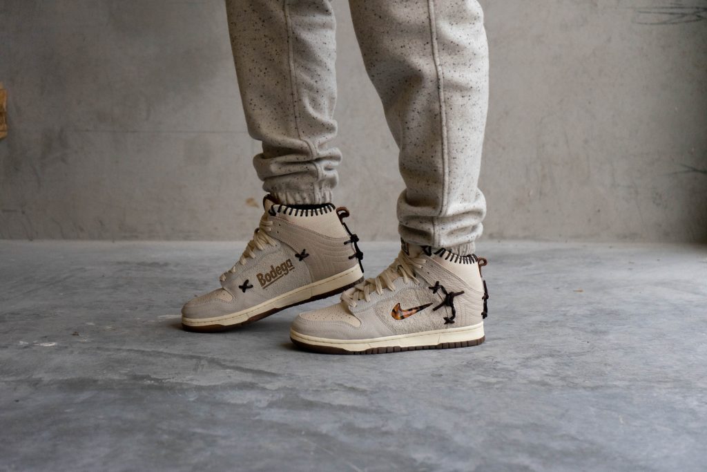 nike bodega dunk high friends and family