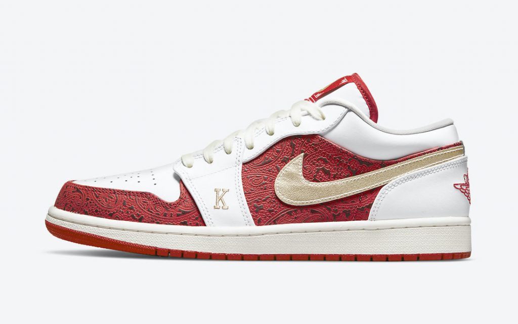 white nike airforce 1s