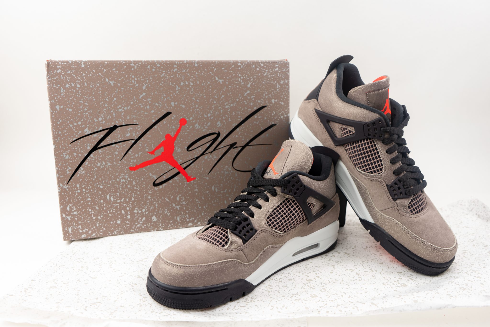 nike air jordan taupe haze